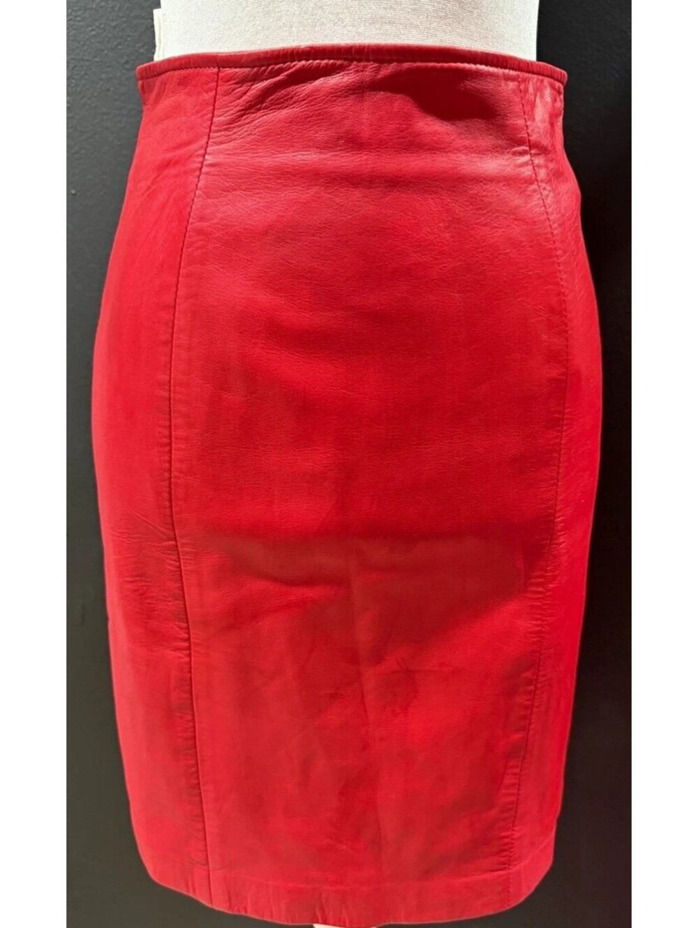 Cache Women’s Red Leather Pencil Skirt Lined Knee Length Zip Closure Size 4